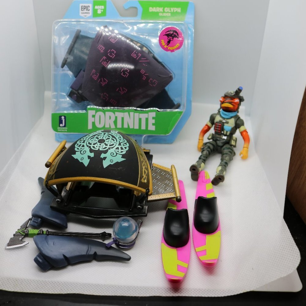 Lot of 9 Fortnite toys two gliders plus parts and pieces